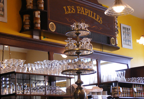 joseph drouhin beaune clos mouches label