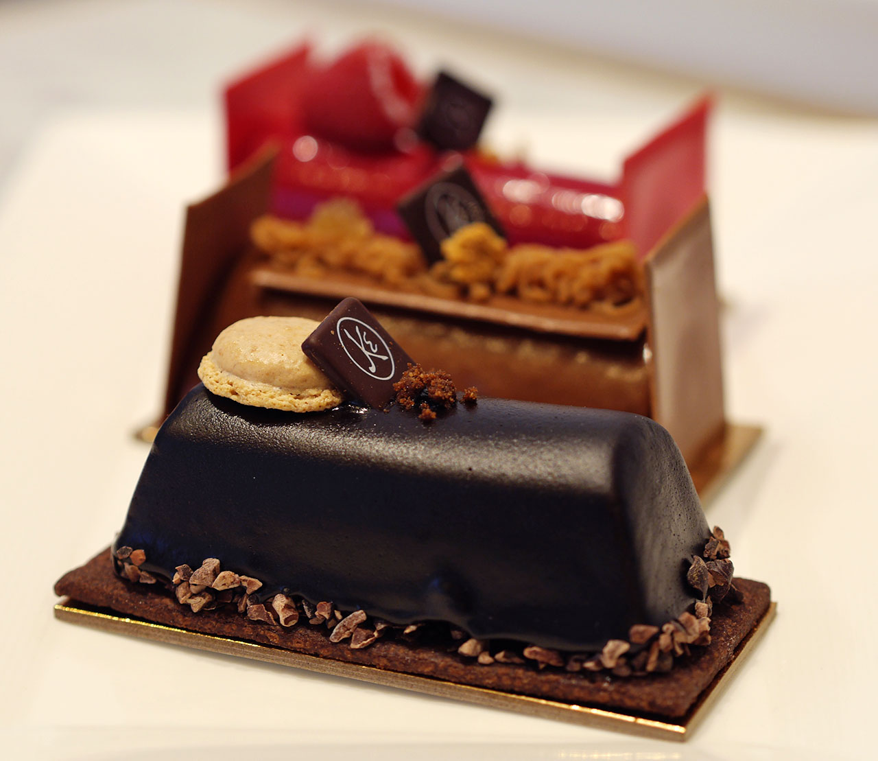 Mini Bûches de Noël: Kayser, Marrons and Berry (Front to Back) / Celia Sin-Ten Cheng