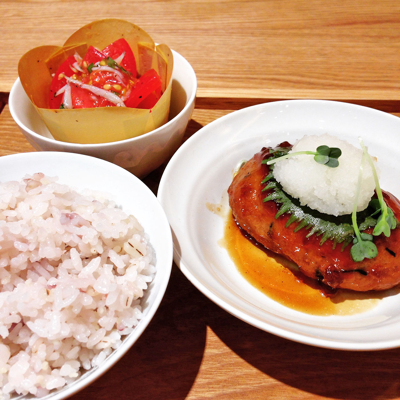 Mokumoku Tezukuri Farm Lunch Set / Celia Sin-Tien Cheng