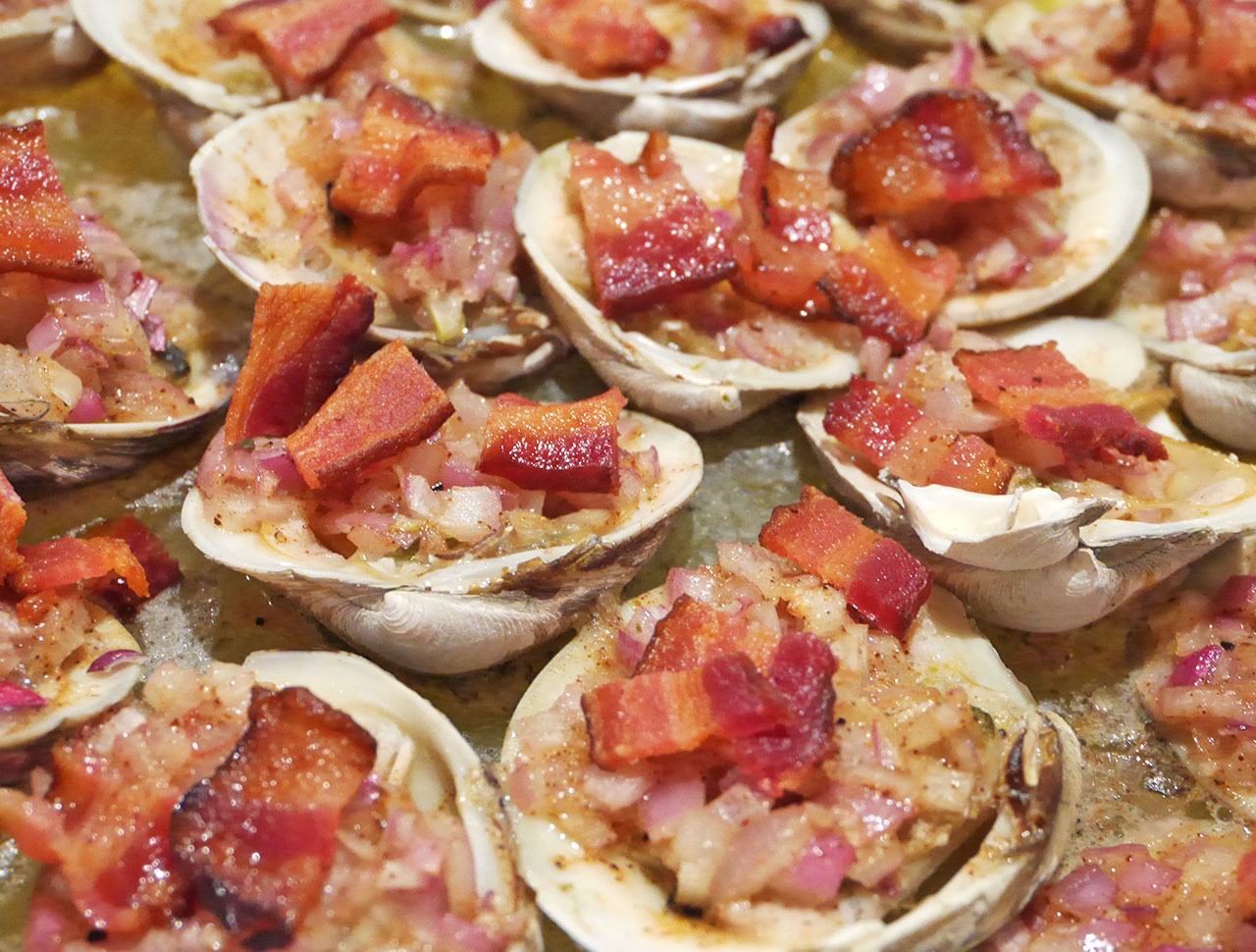Baked Clams Casino / Celia Sin-Tien Cheng